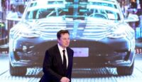 Elon Musk afirma ca a investit personal in bitcoin, ethereum si dogecoin